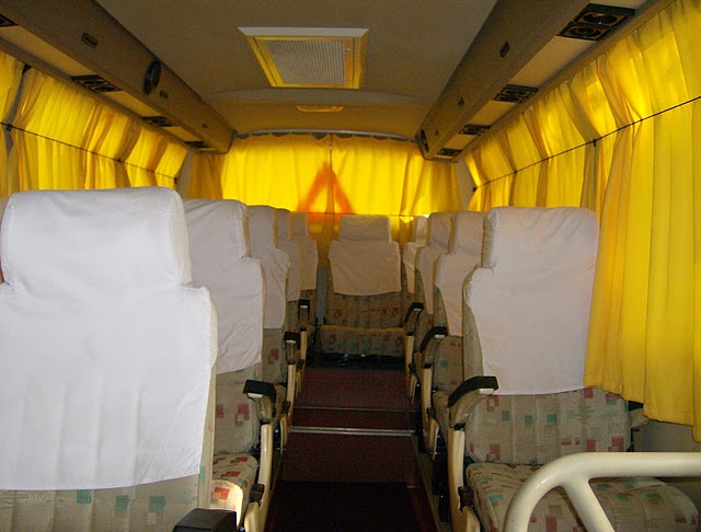 Mini Bus Booking In Kolkata | Luxury Minibus Hire For Kolkata Tour